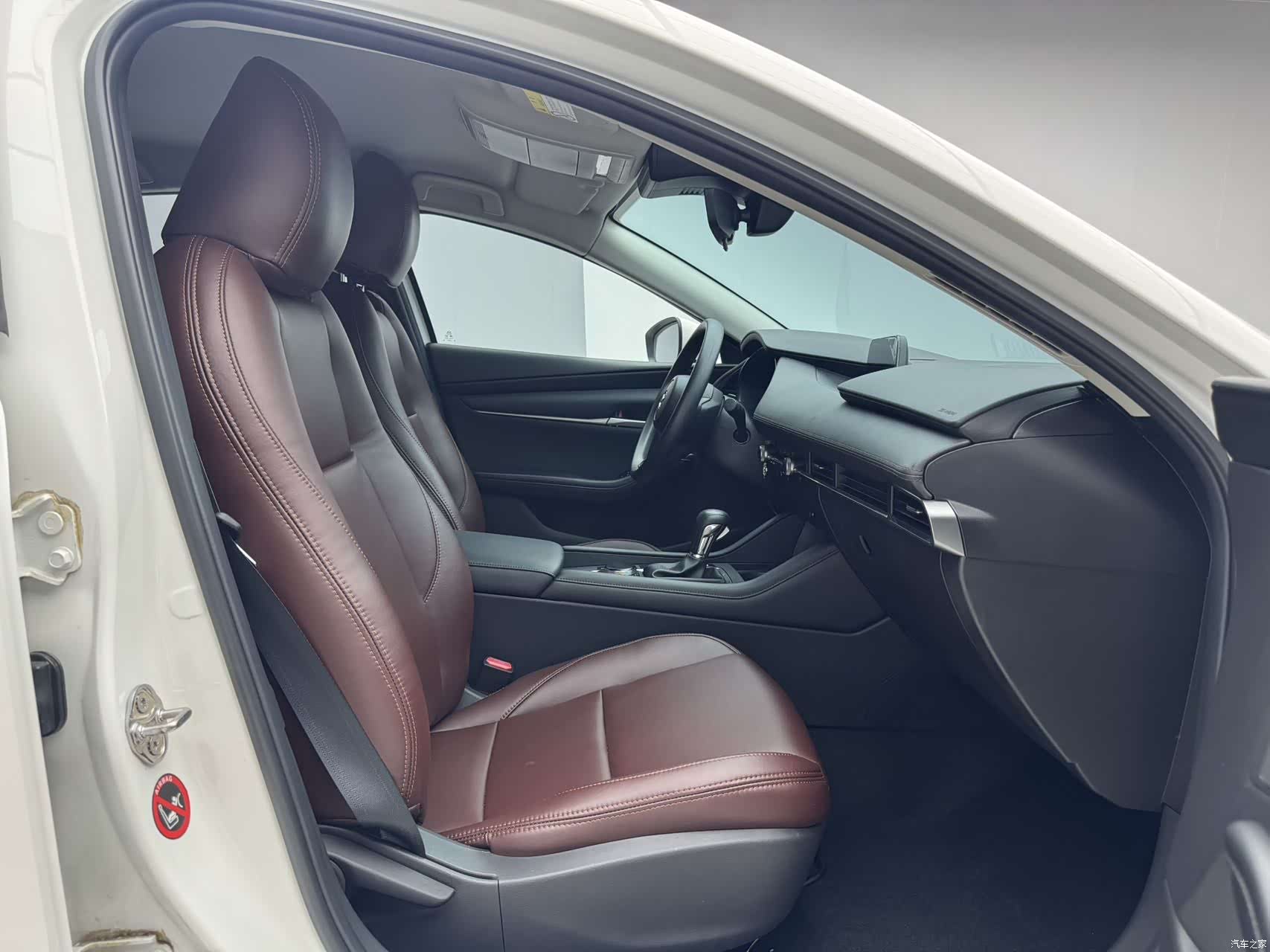Mazda Mazda3, 2021 10