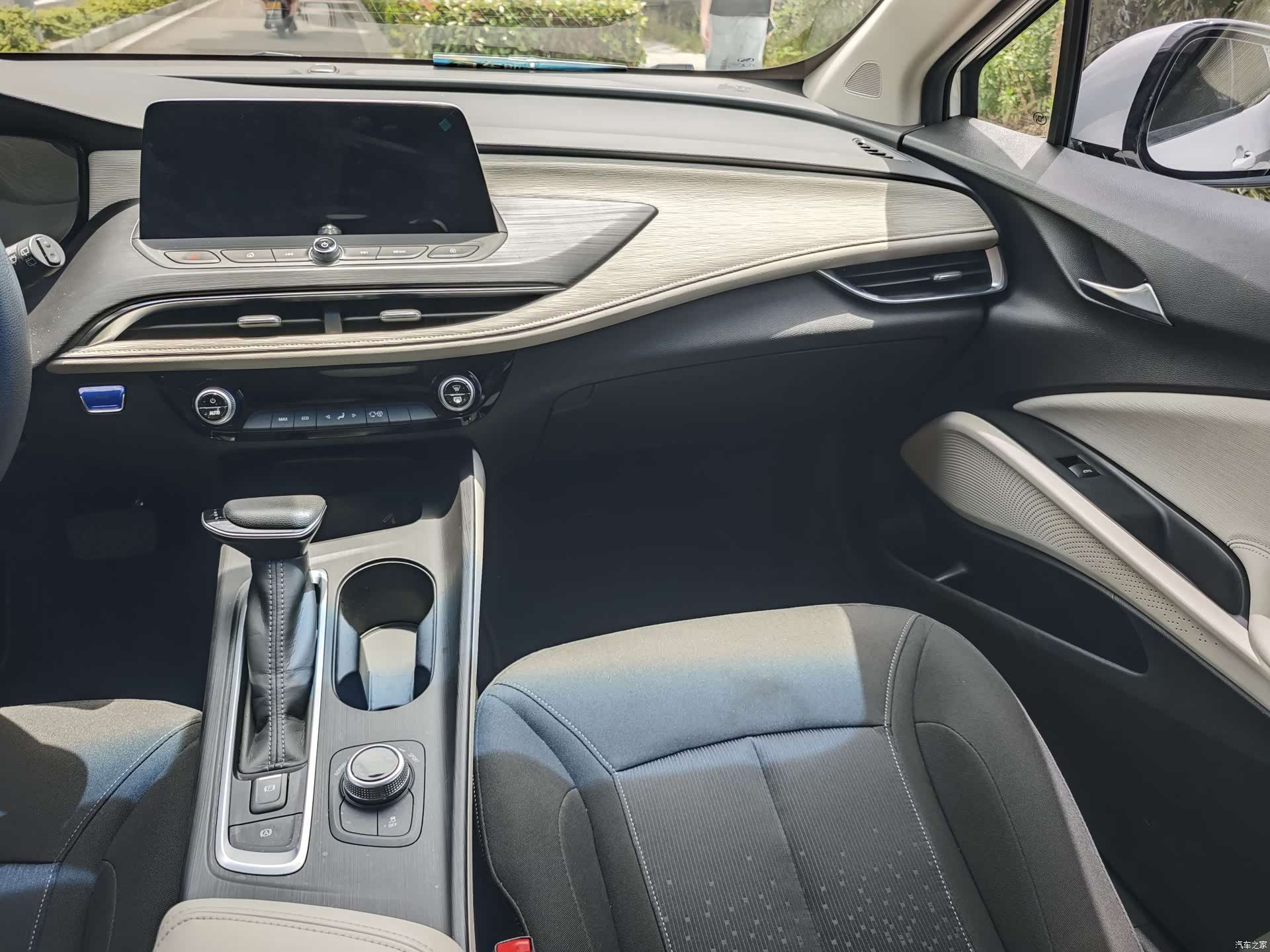 Buick Velite, 2020 9