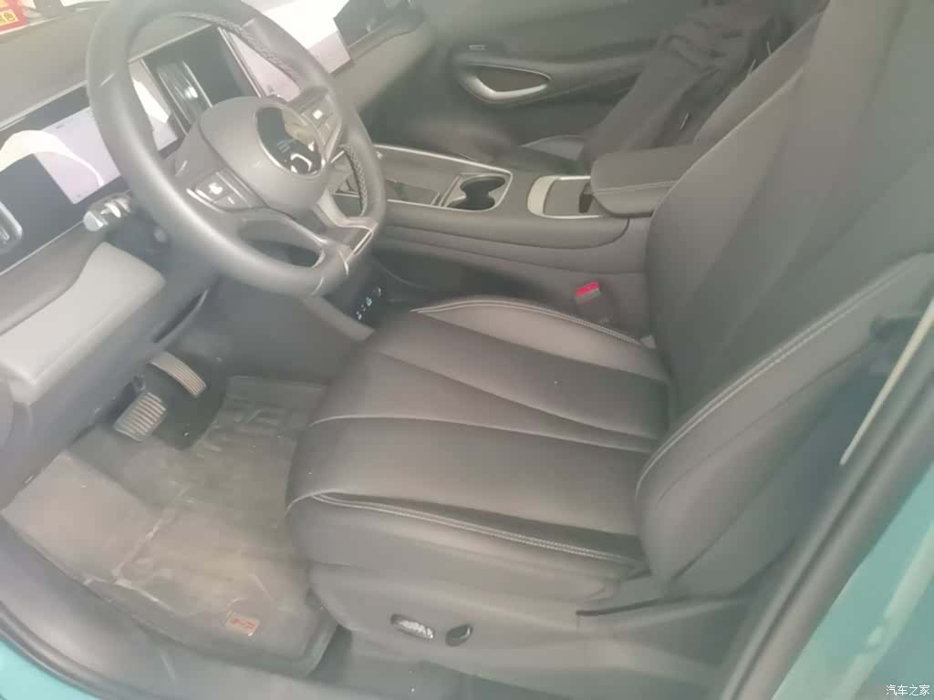 BYD HiAce, 2025 10