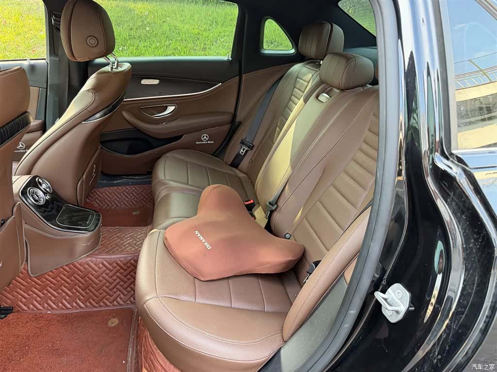 Mercedes-Benz E-Class, 2021 10