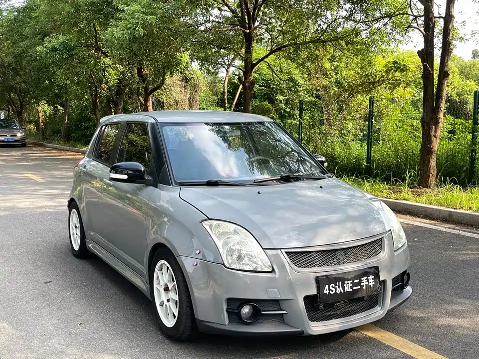 Suzuki Swift Suzuki Swift