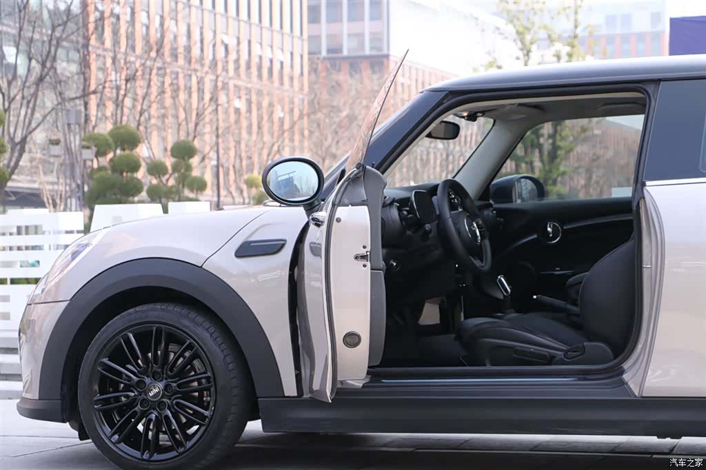 Mini Cooper, 2023 19