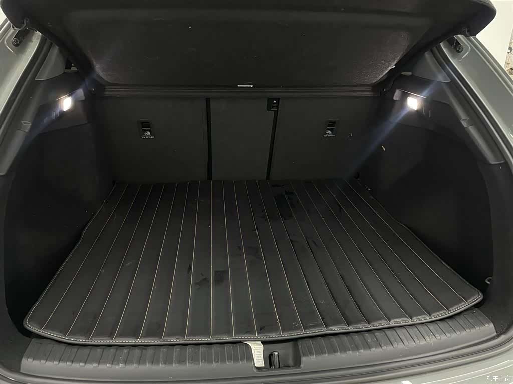 Audi Q4 e-tron, 2023 12