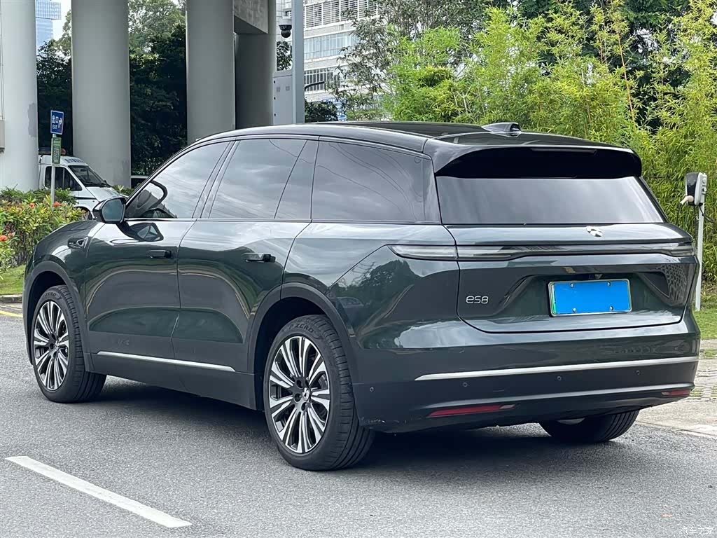 NIO ES8, 2023 23