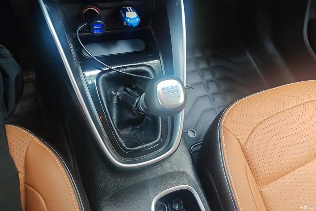Wuling 510, 2017 16
