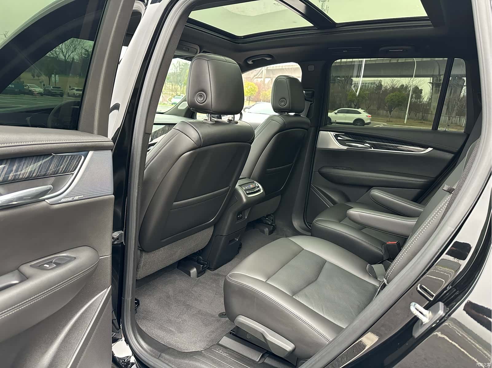 Cadillac XT6, 2022 25