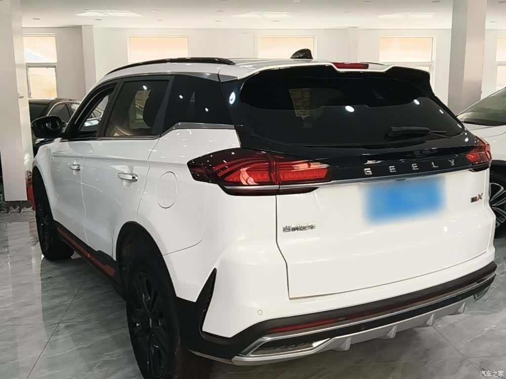 Geely Boyue, 2022 все фото