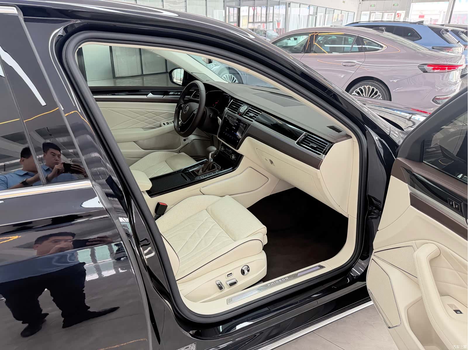 Volkswagen Phideon, 2023 14