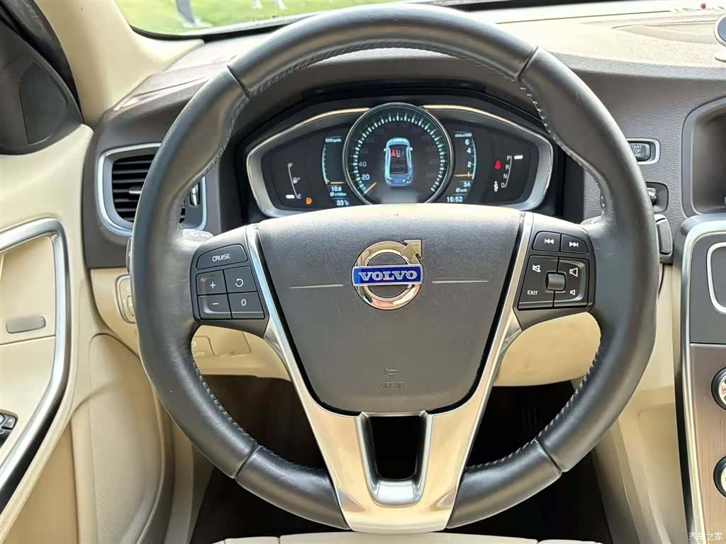 Volvo S60, 2014 11