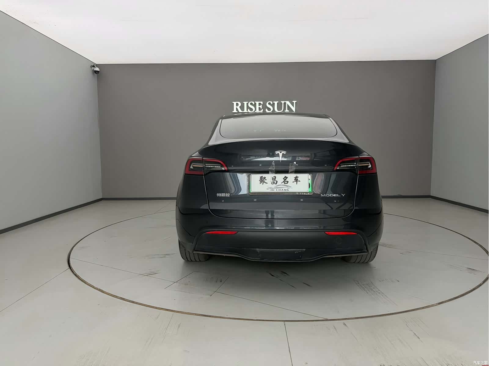 Tesla Model Y, 2024 6