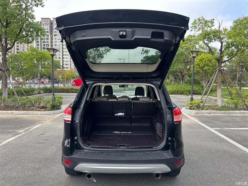Ford Kuga, 2013 8