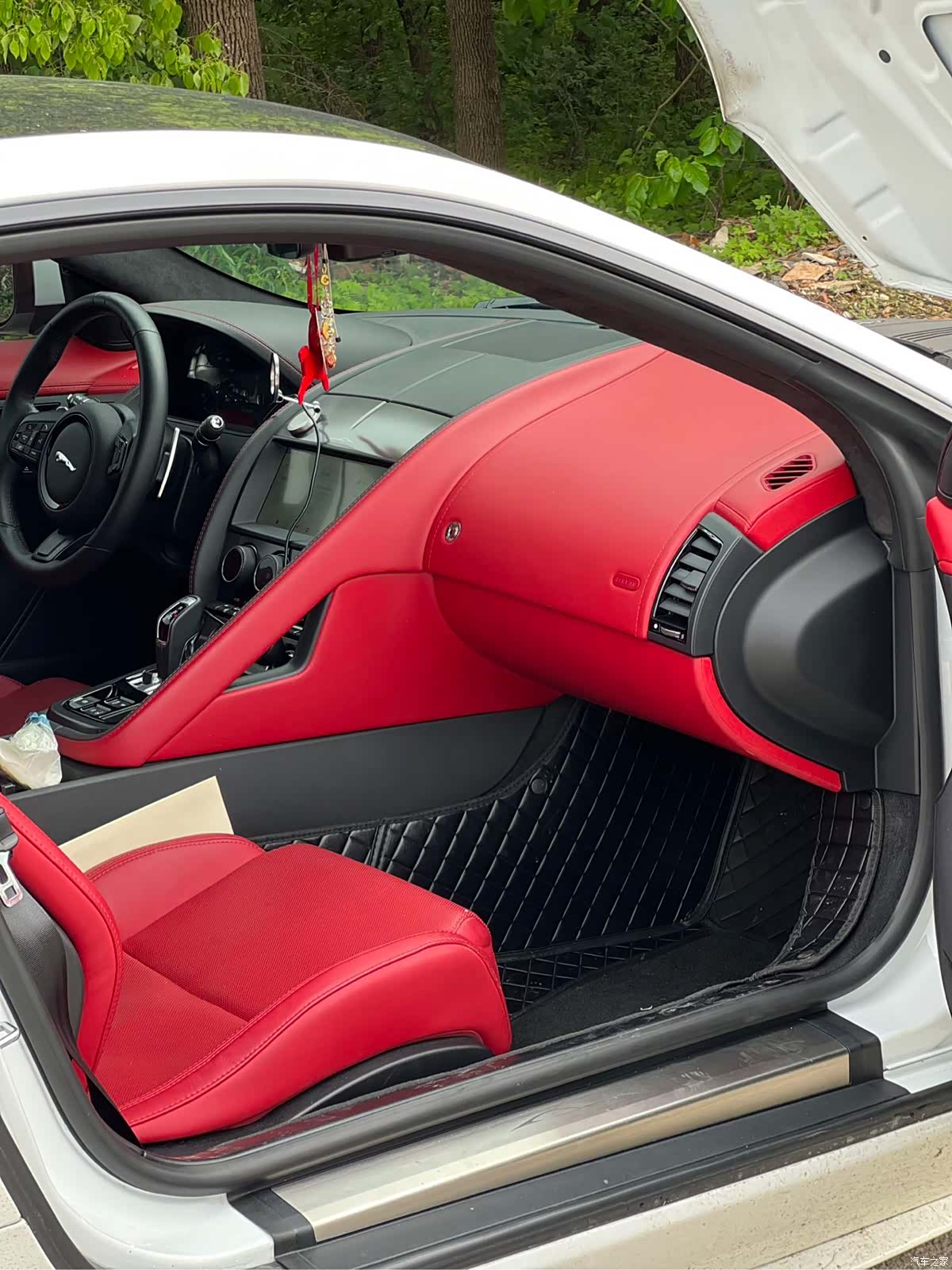 Jaguar F-TYPE, 2025 12
