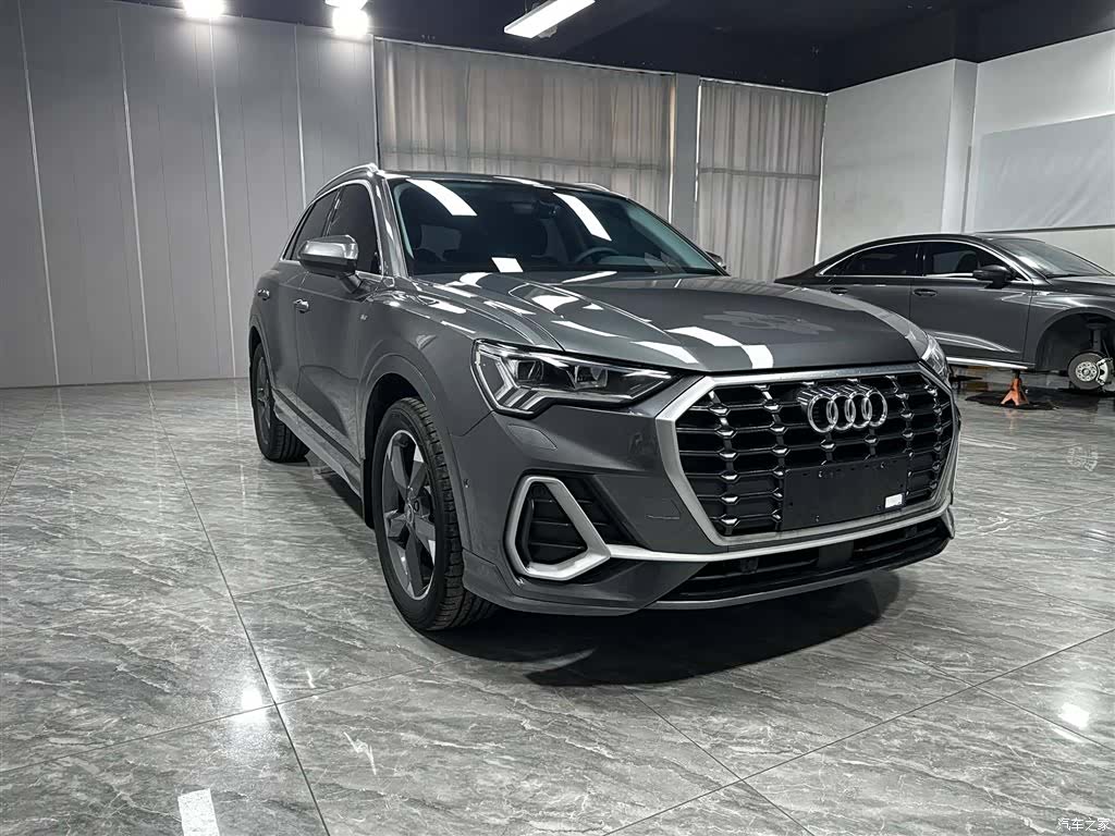 Audi Q3, 2023 3