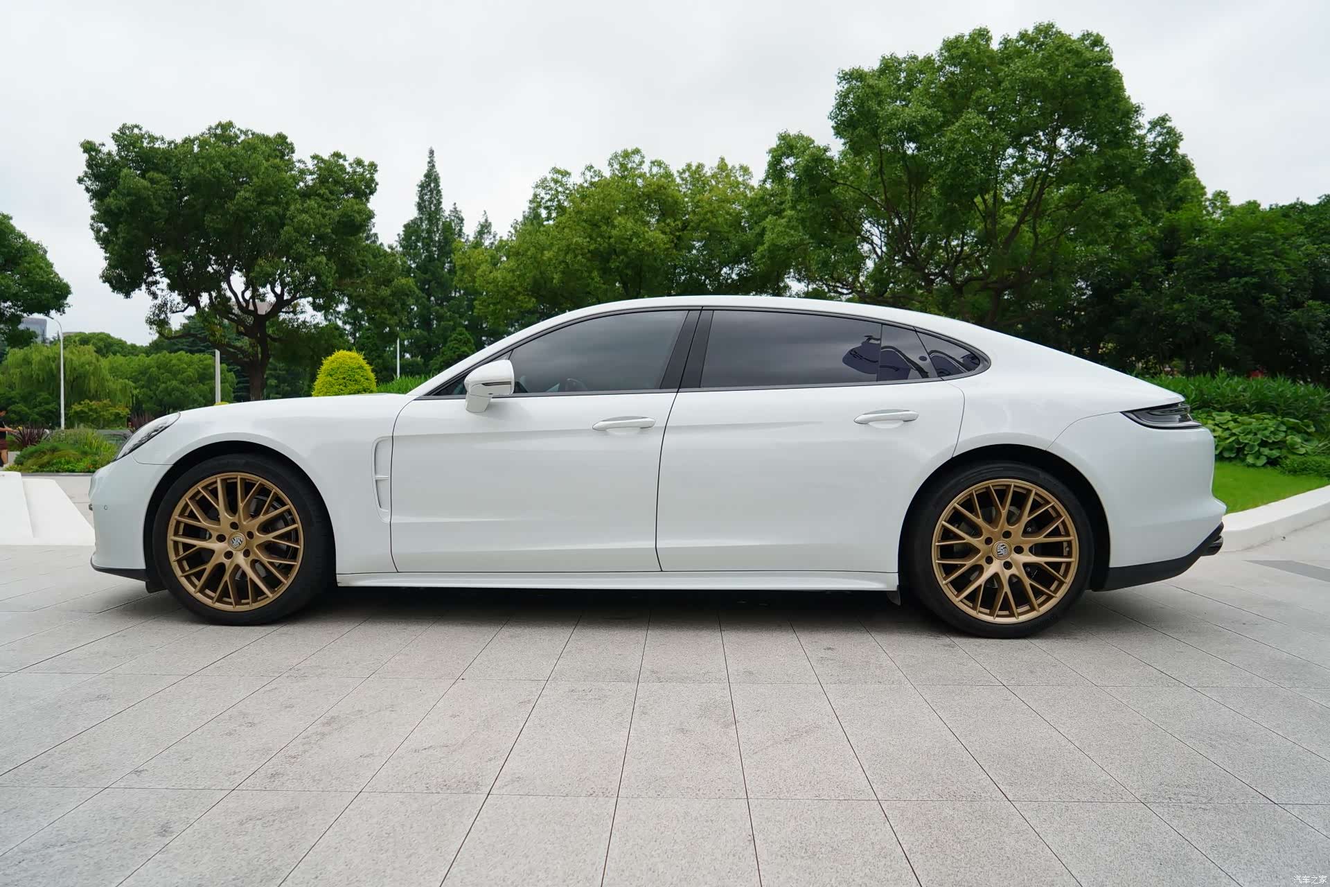 Porsche Panamera, 2023 3