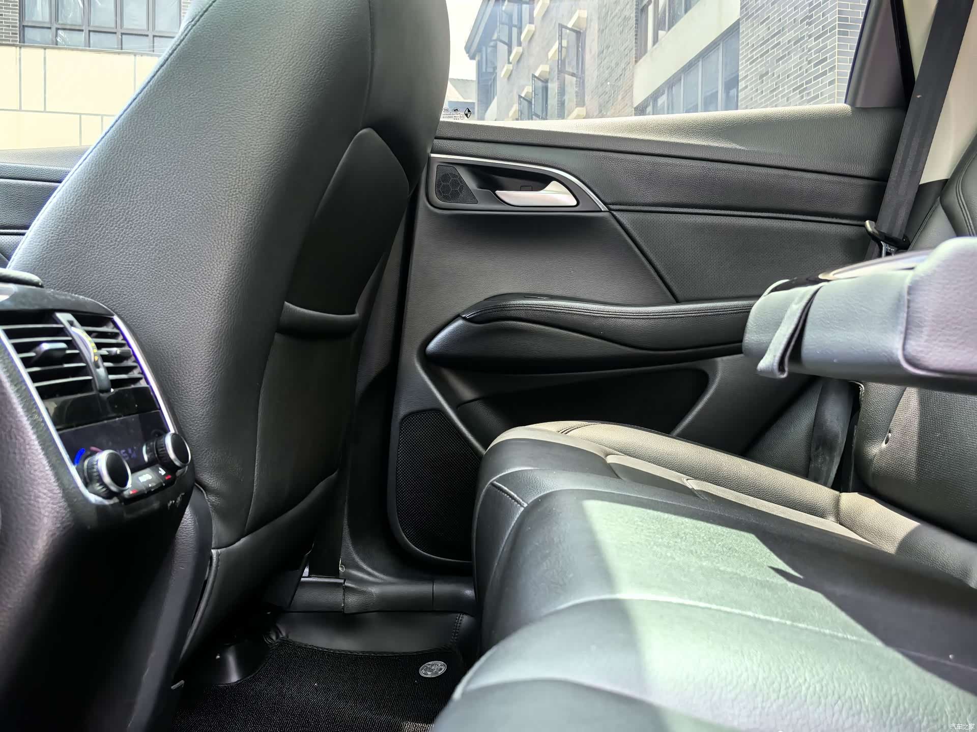 BaoWoQiChe BX7, 2019 27