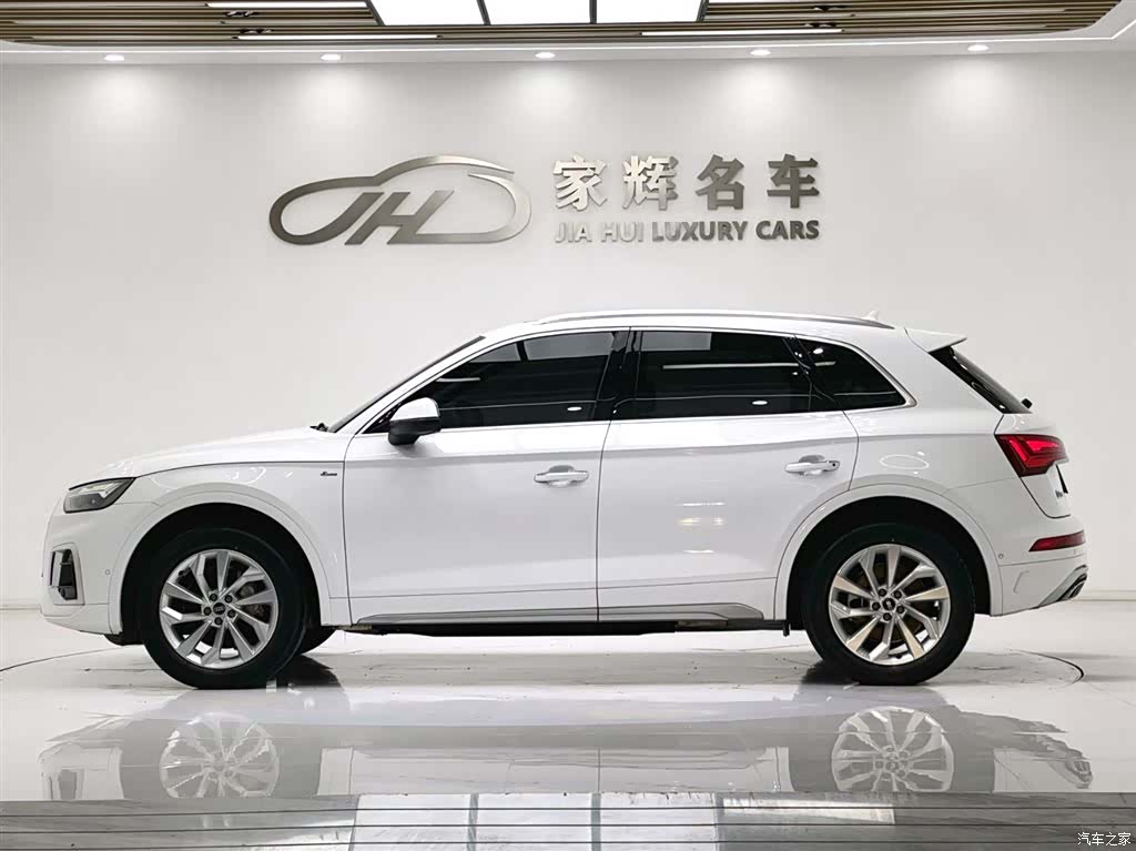 Audi Q5L, 2022 все фото