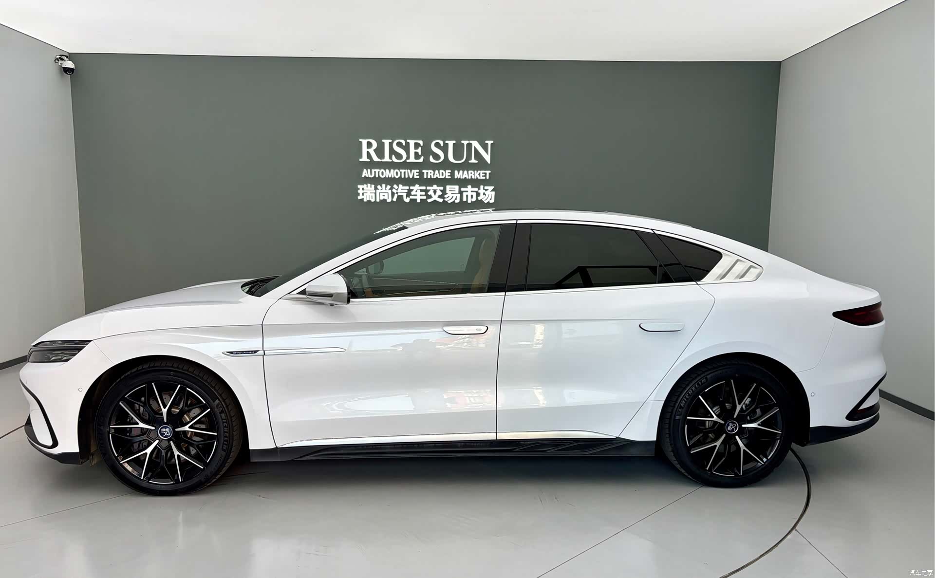 BYD Han, 2022 8