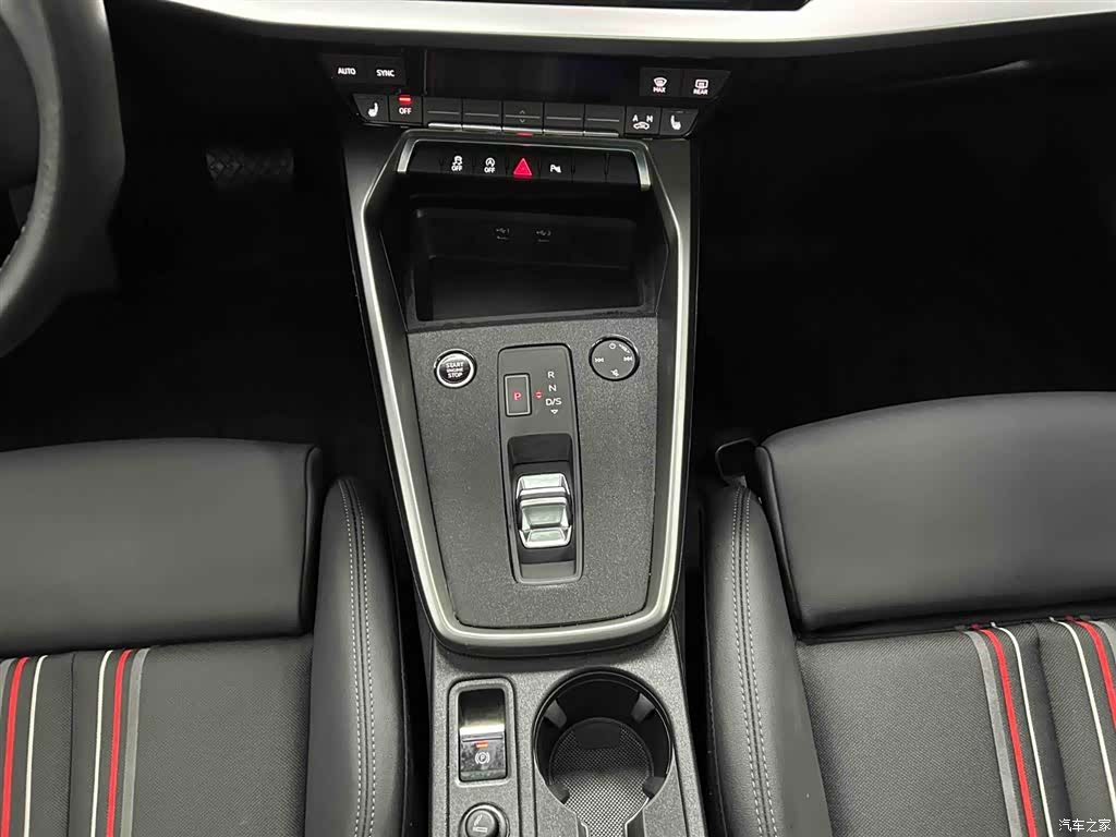 Audi A3, 2023 все фото