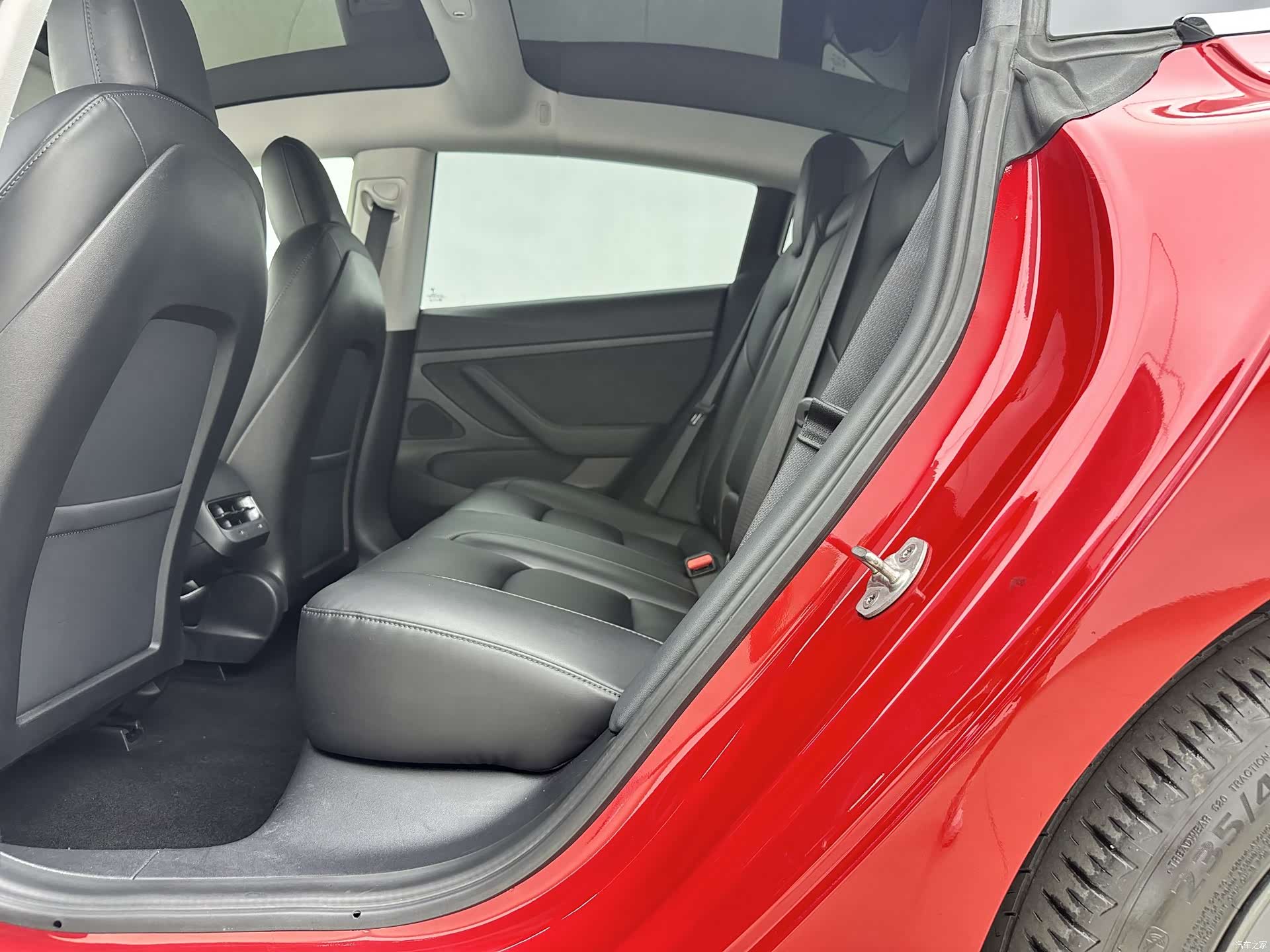 Tesla Model 3, 2020 9