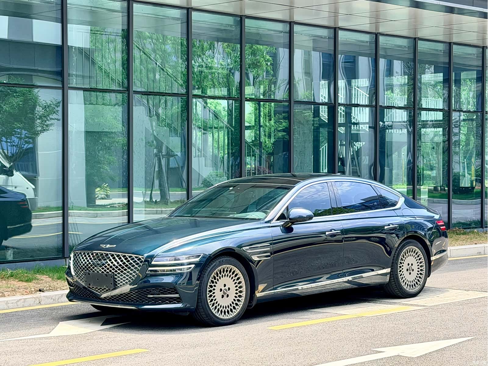 Genesis G80, 2023 1