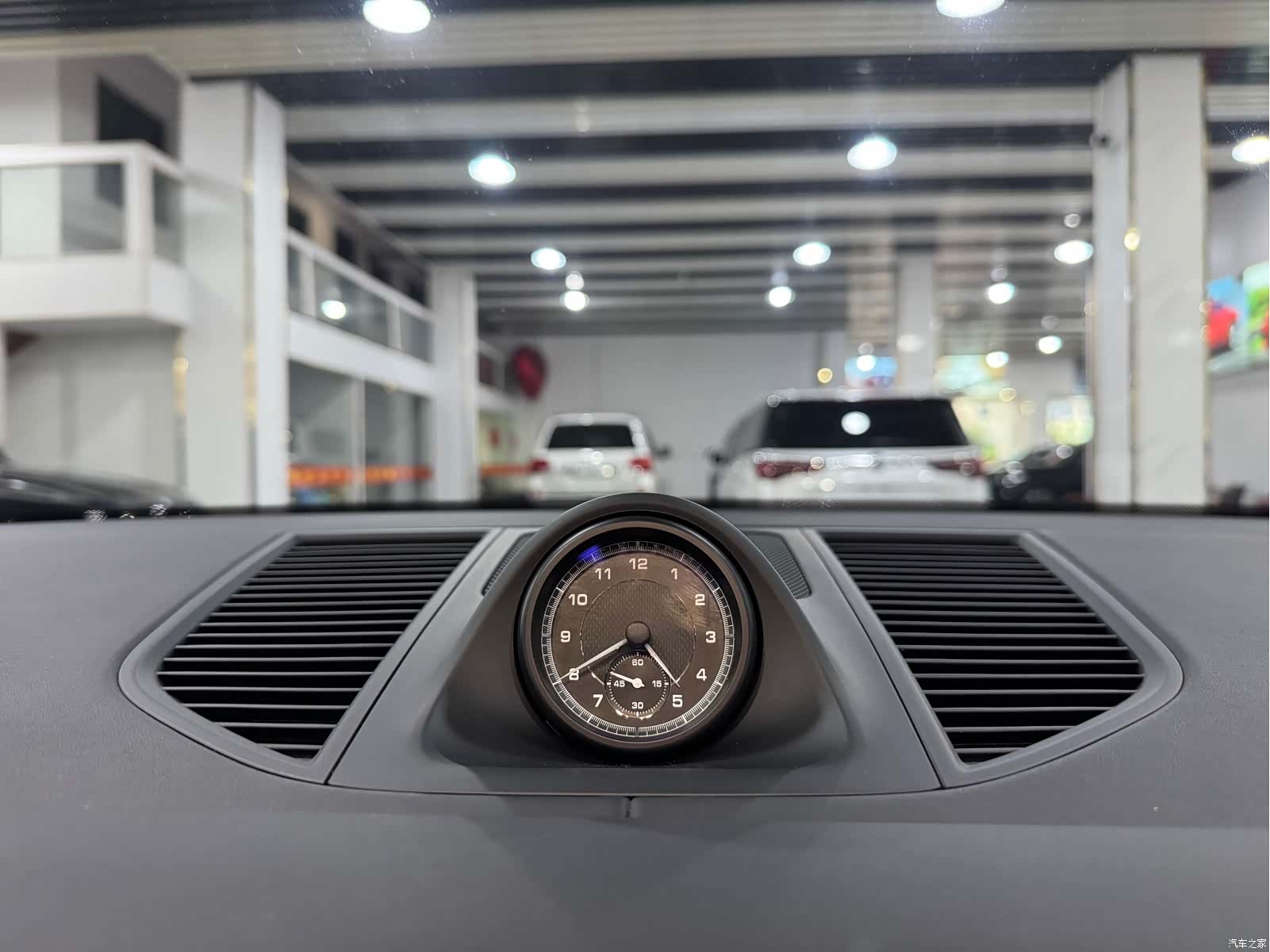 Porsche Macan, 2023 8