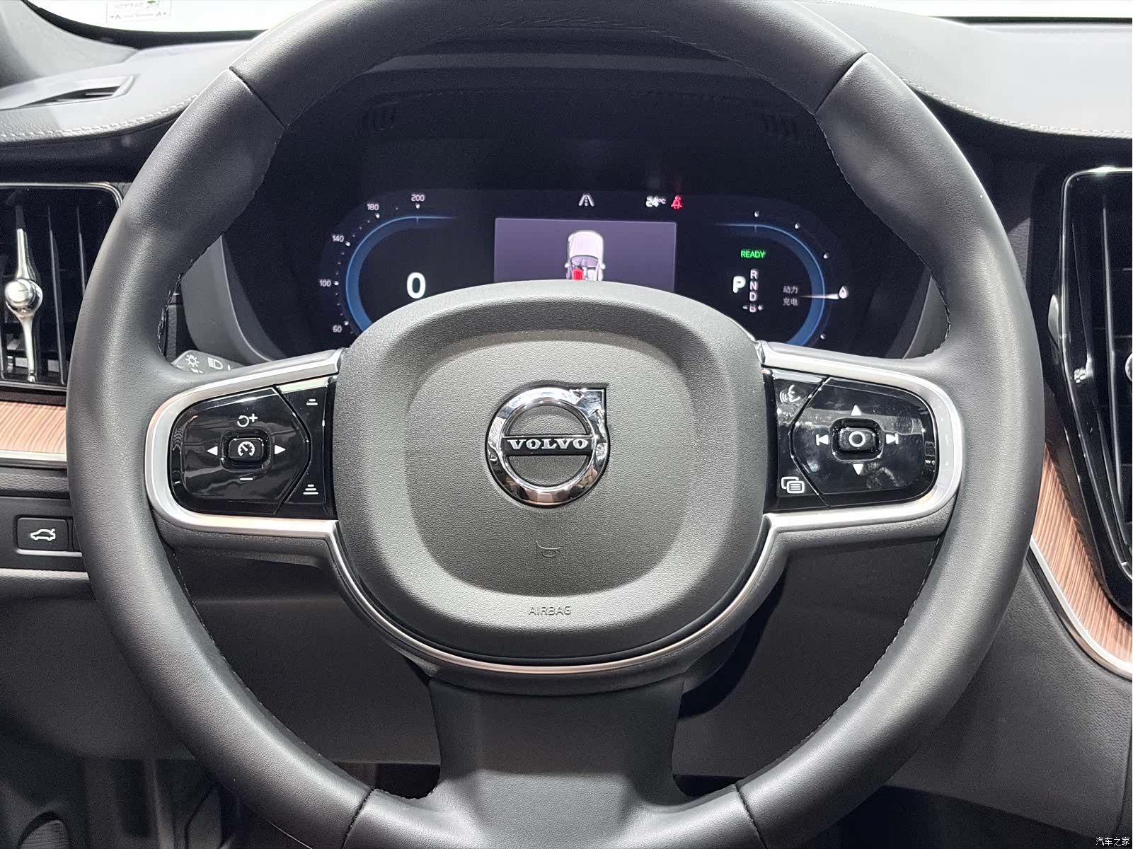 Volvo XC60, 2024 19
