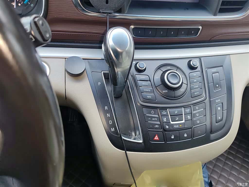 Buick GL8, 2016 7