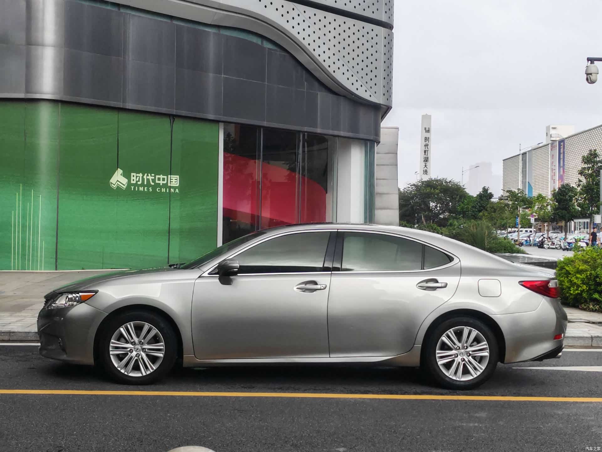 Lexus ES, 2014 7