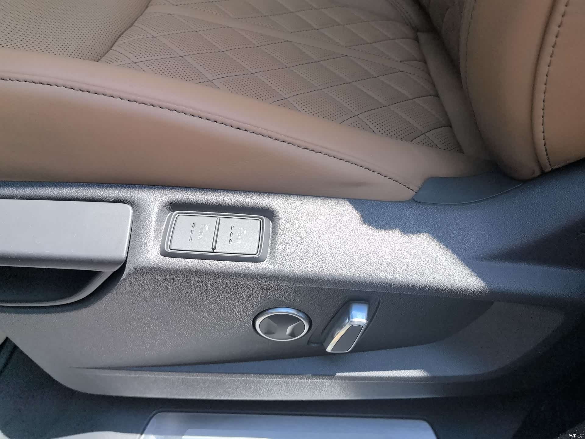 Audi Q6, 2024 13