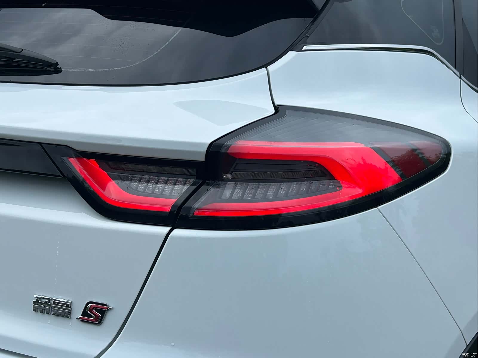Geely Emgrand, 2024 19
