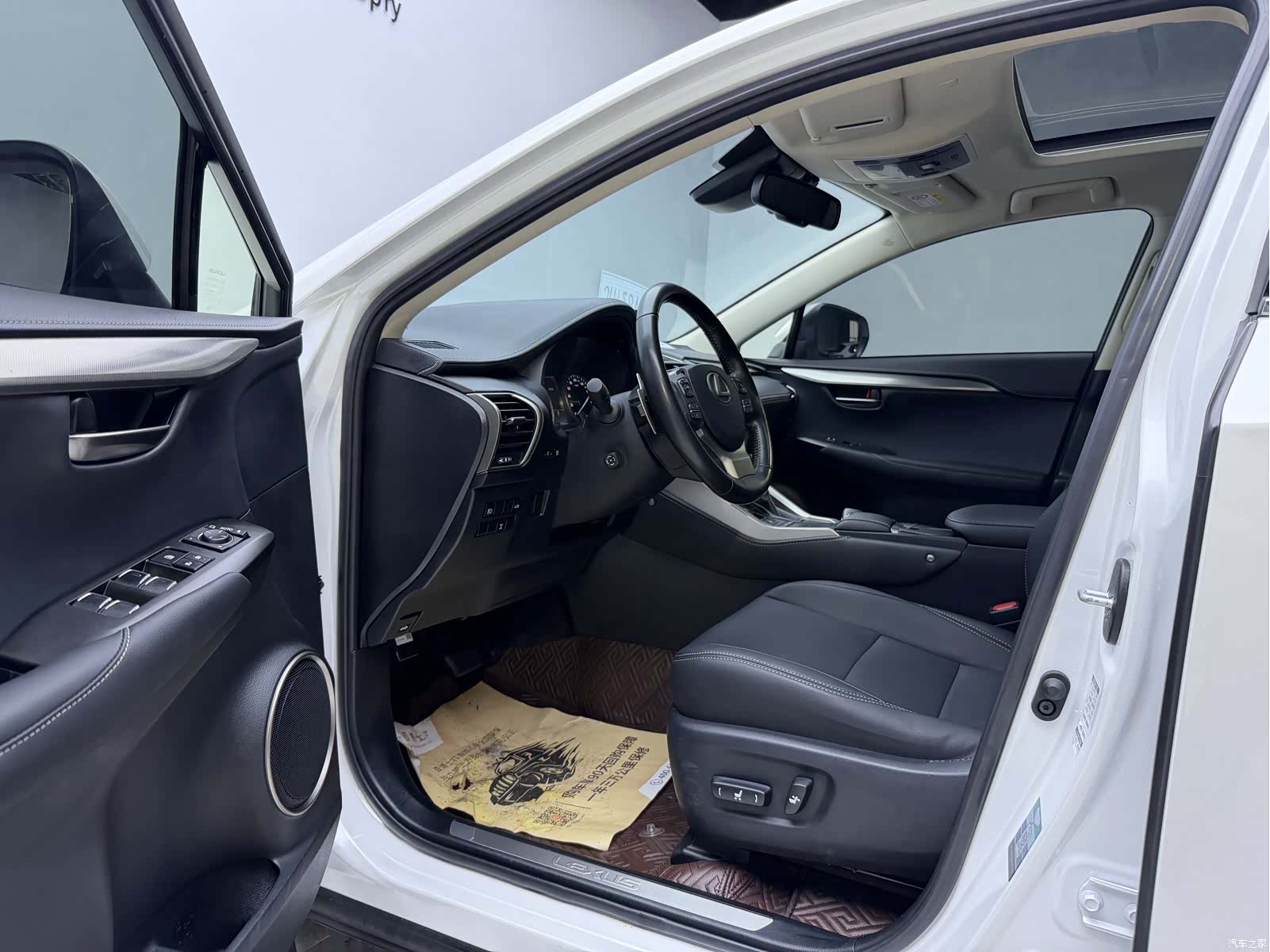 Lexus NX, 2019 24