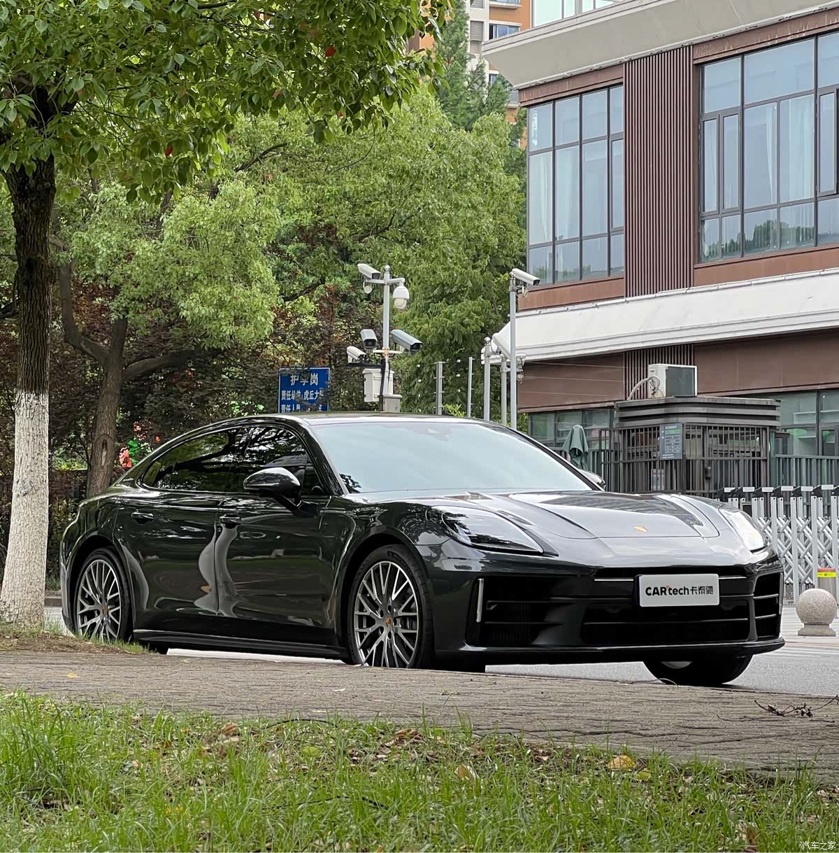 Porsche Panamera, 2024 2