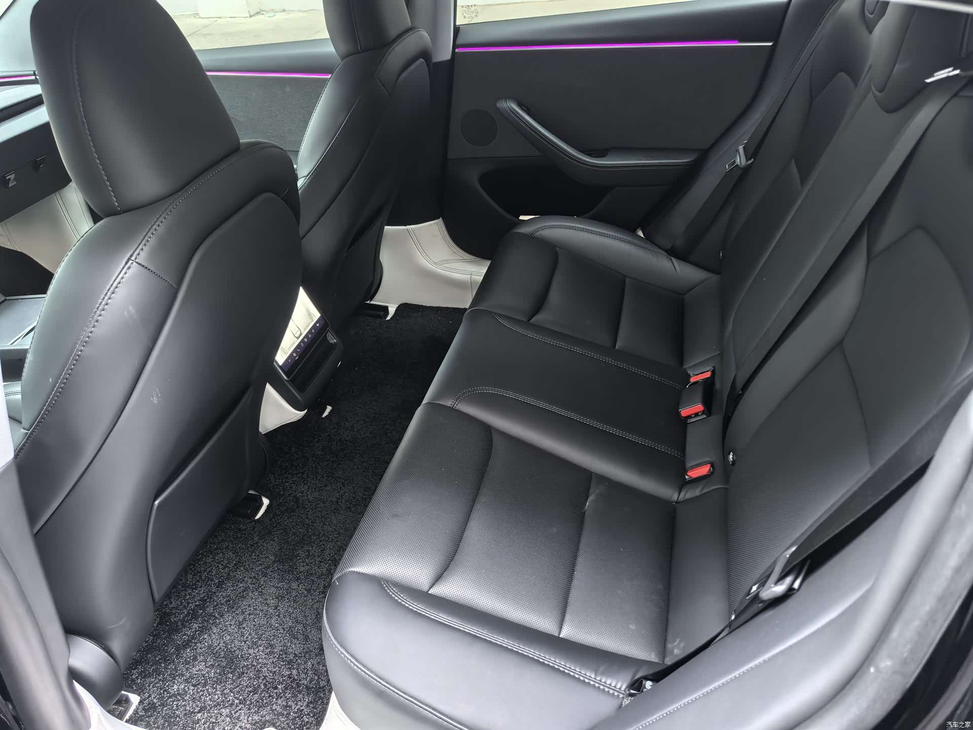 Tesla Model 3, 2024 12