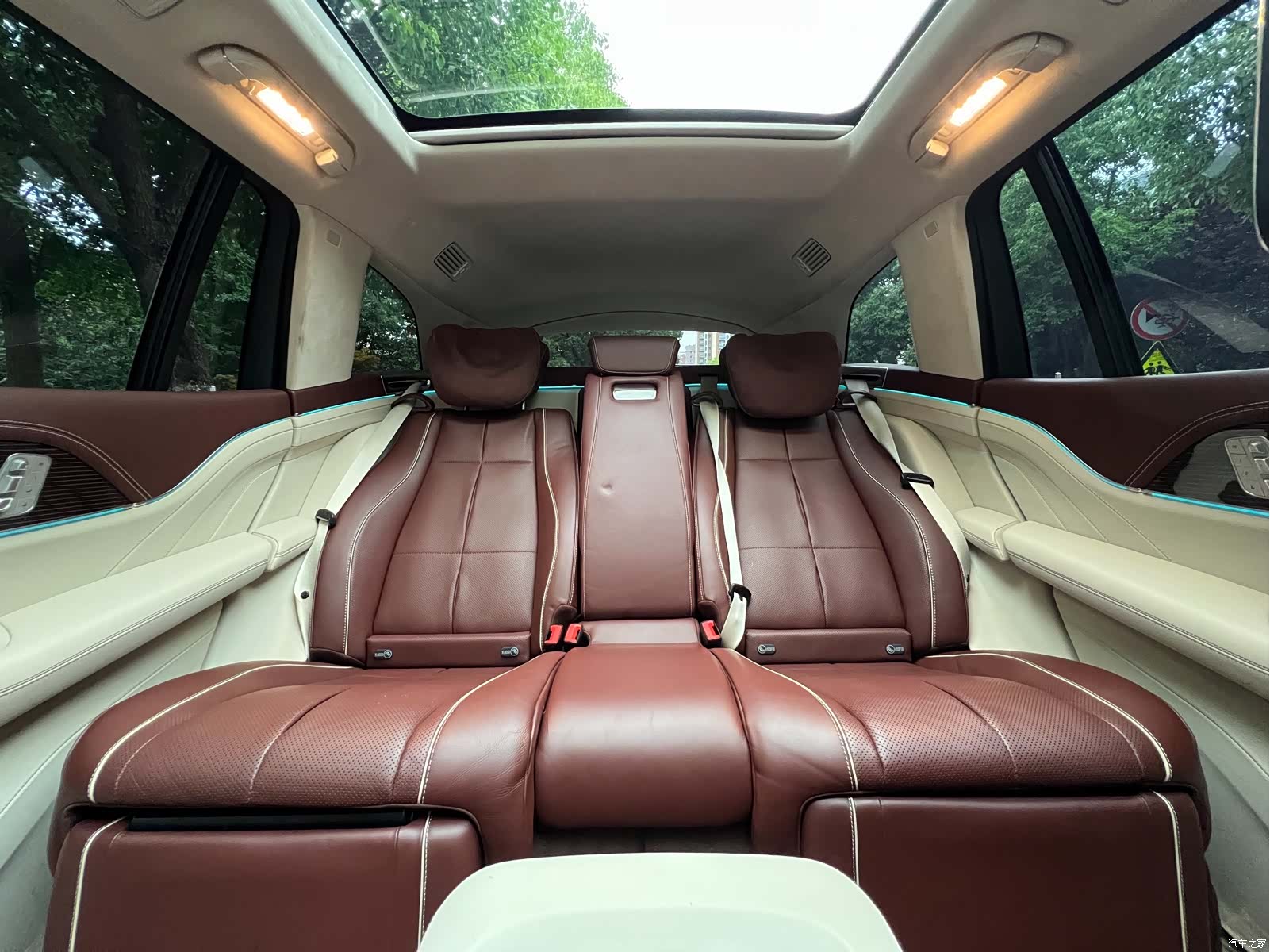 Maybach GLS, 2021 8
