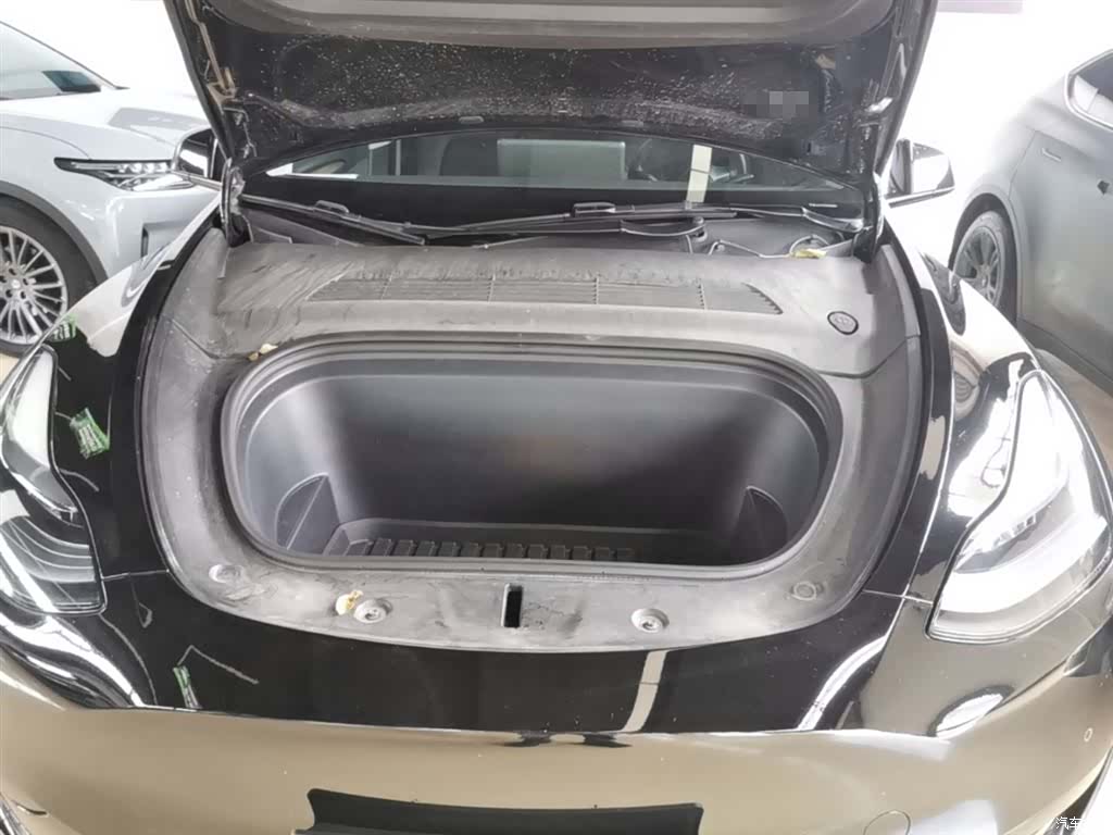 Tesla Model Y, 2023 20