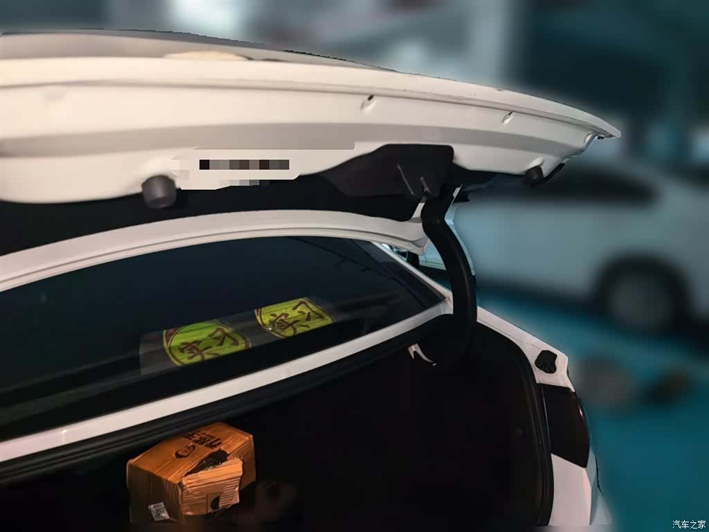 Geely Emgrand, 2017 20