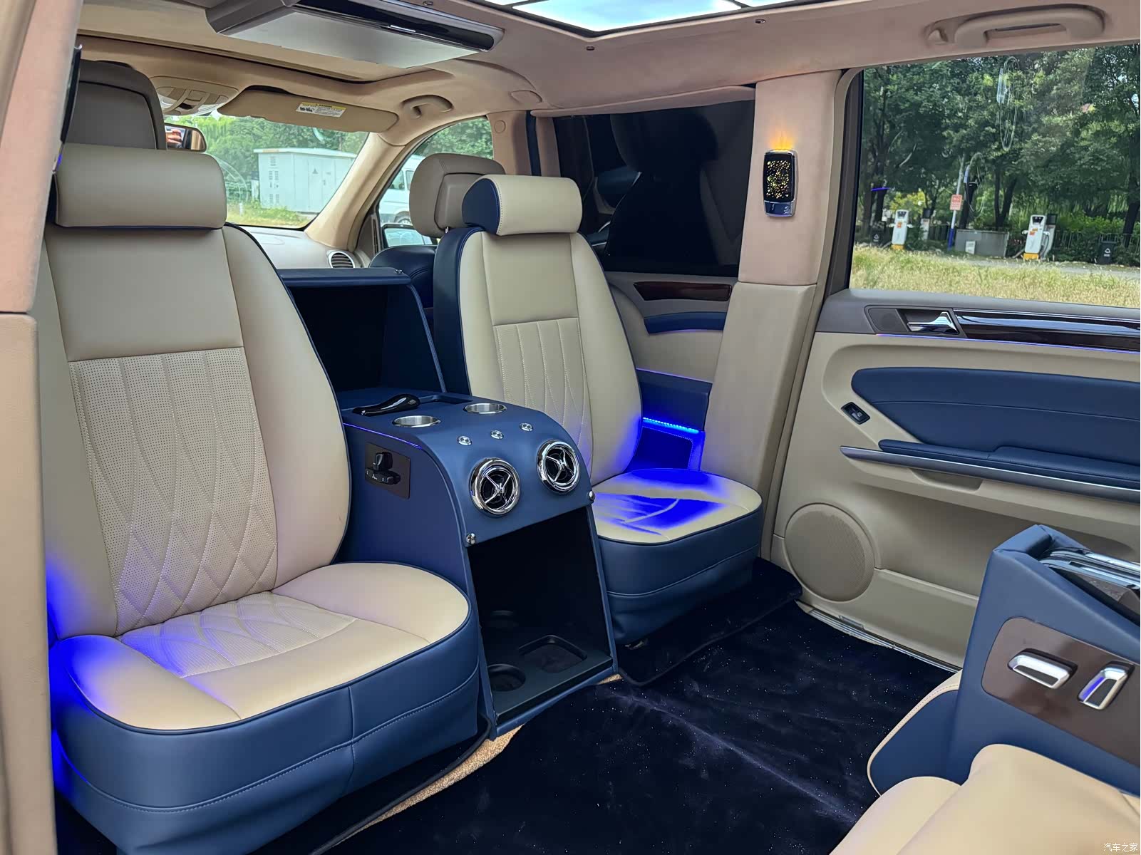 Mercedes-Benz GL-Class, 2011 8