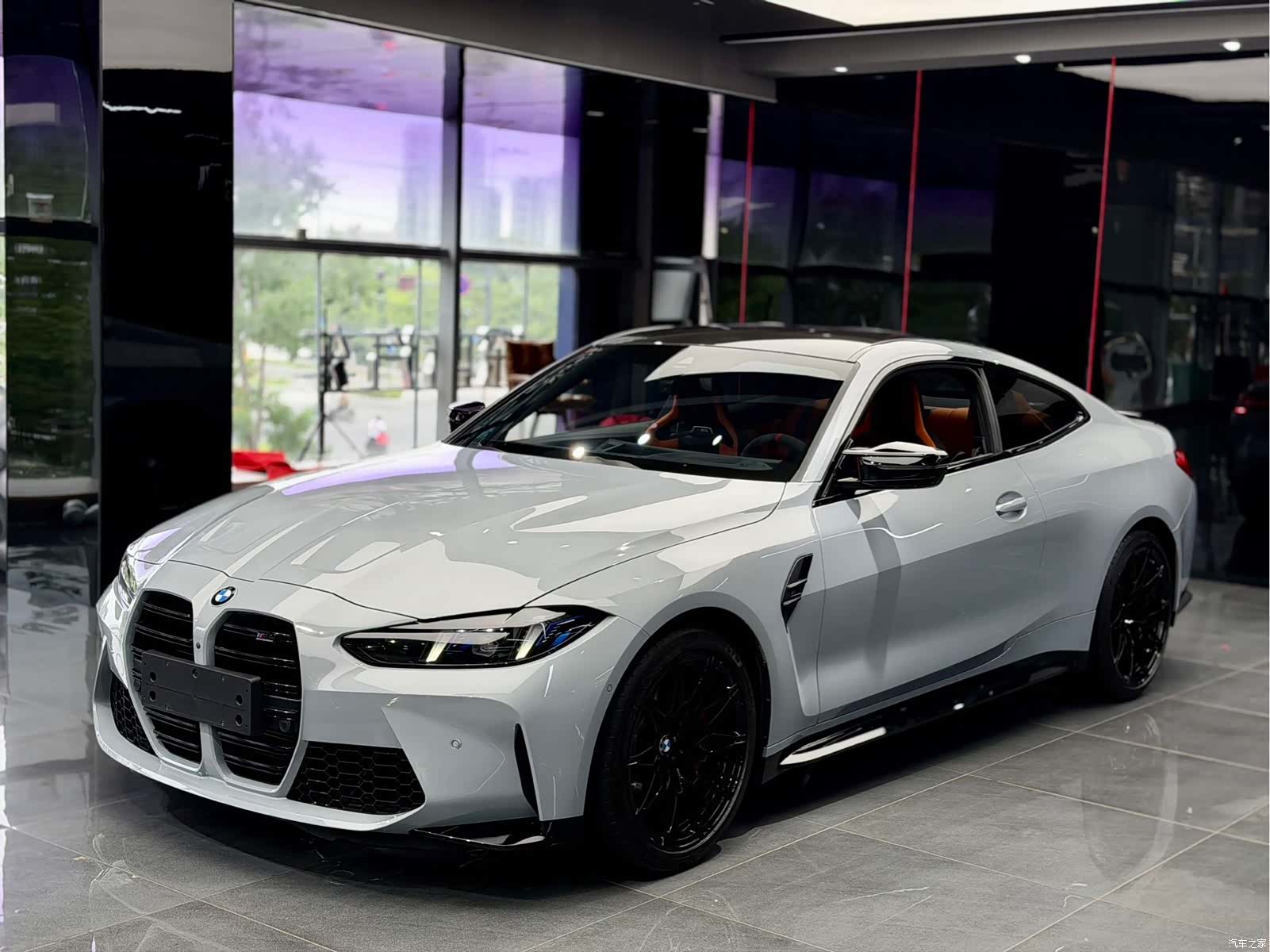 BMW M4, 2025 1