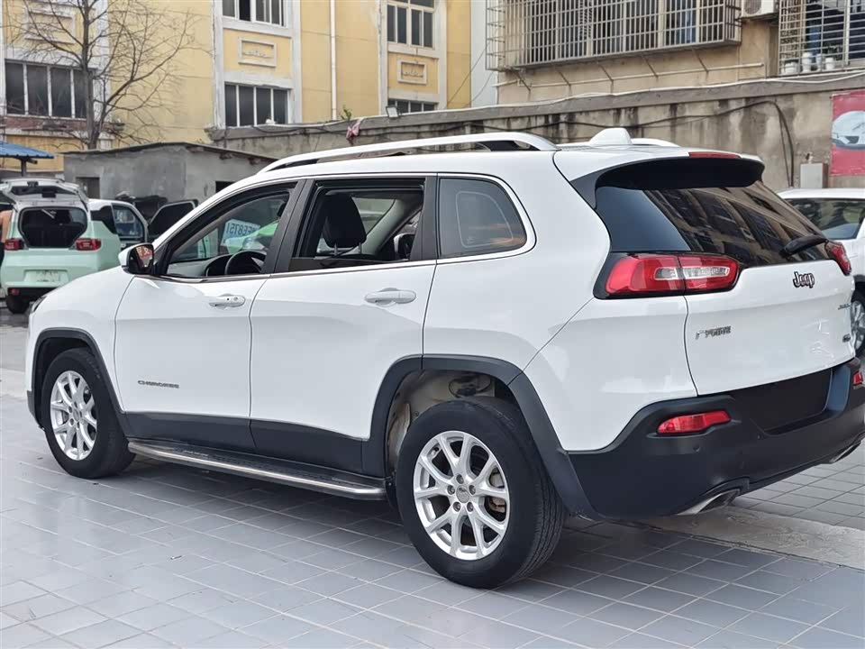 Jeep Free light