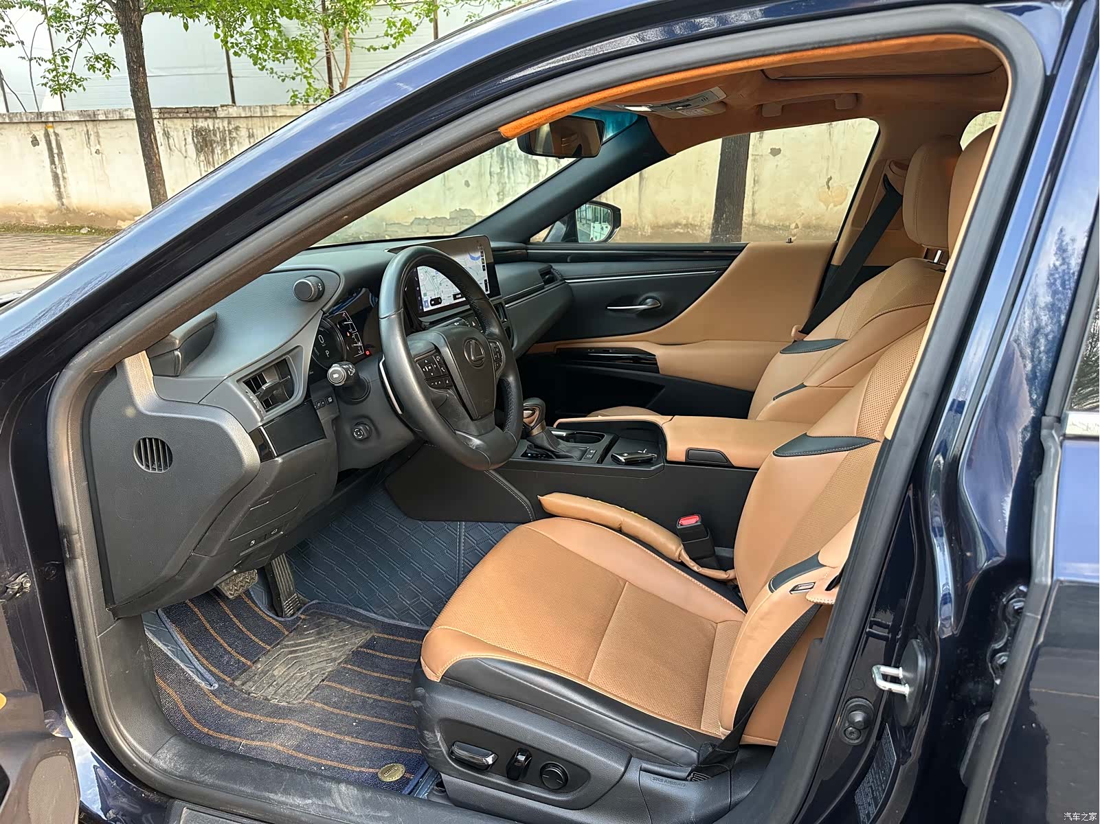 Lexus ES, 2024 10