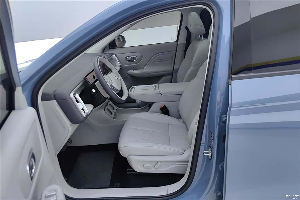 Leapmotor B10, 2025 9