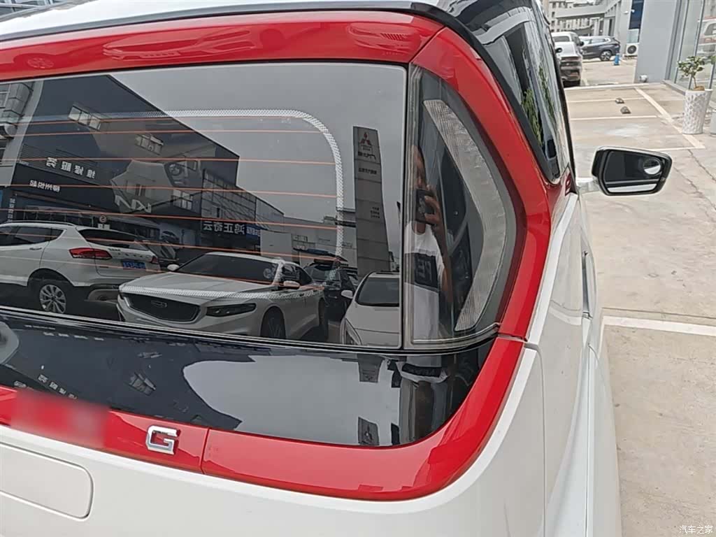 Wuling NanoEV, 2022 8
