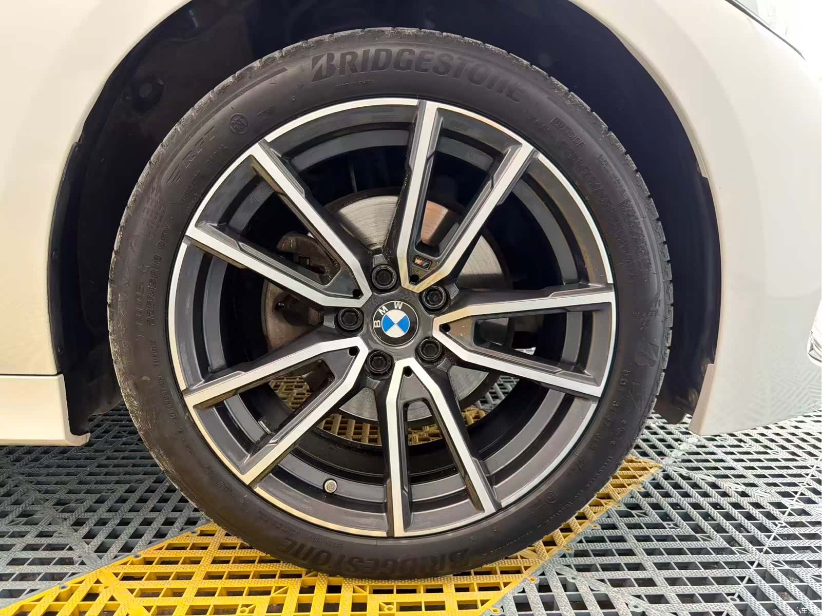 BMW 3 Series, 2023 25