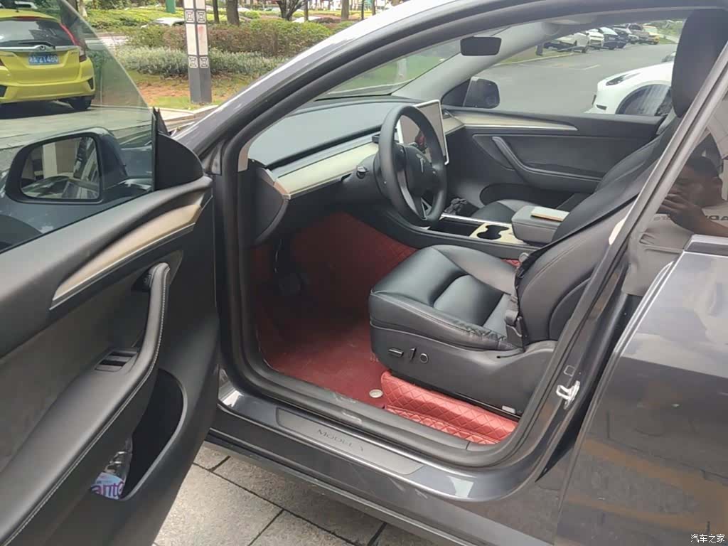 Tesla Model Y, 2022 16