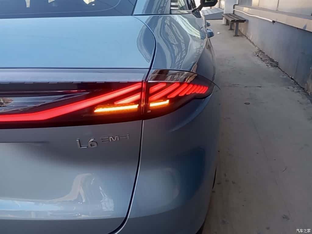 Geely Galaxy L6, 2025 8