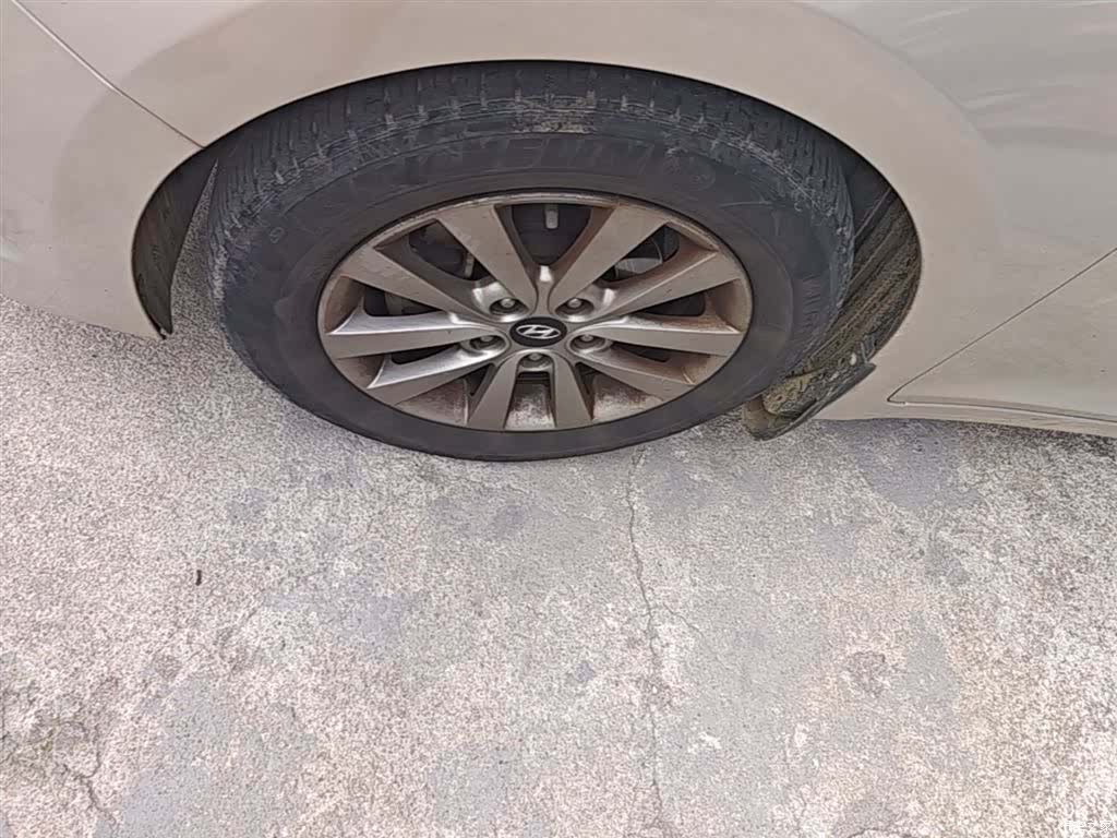 Hyundai GLS, 2015 23