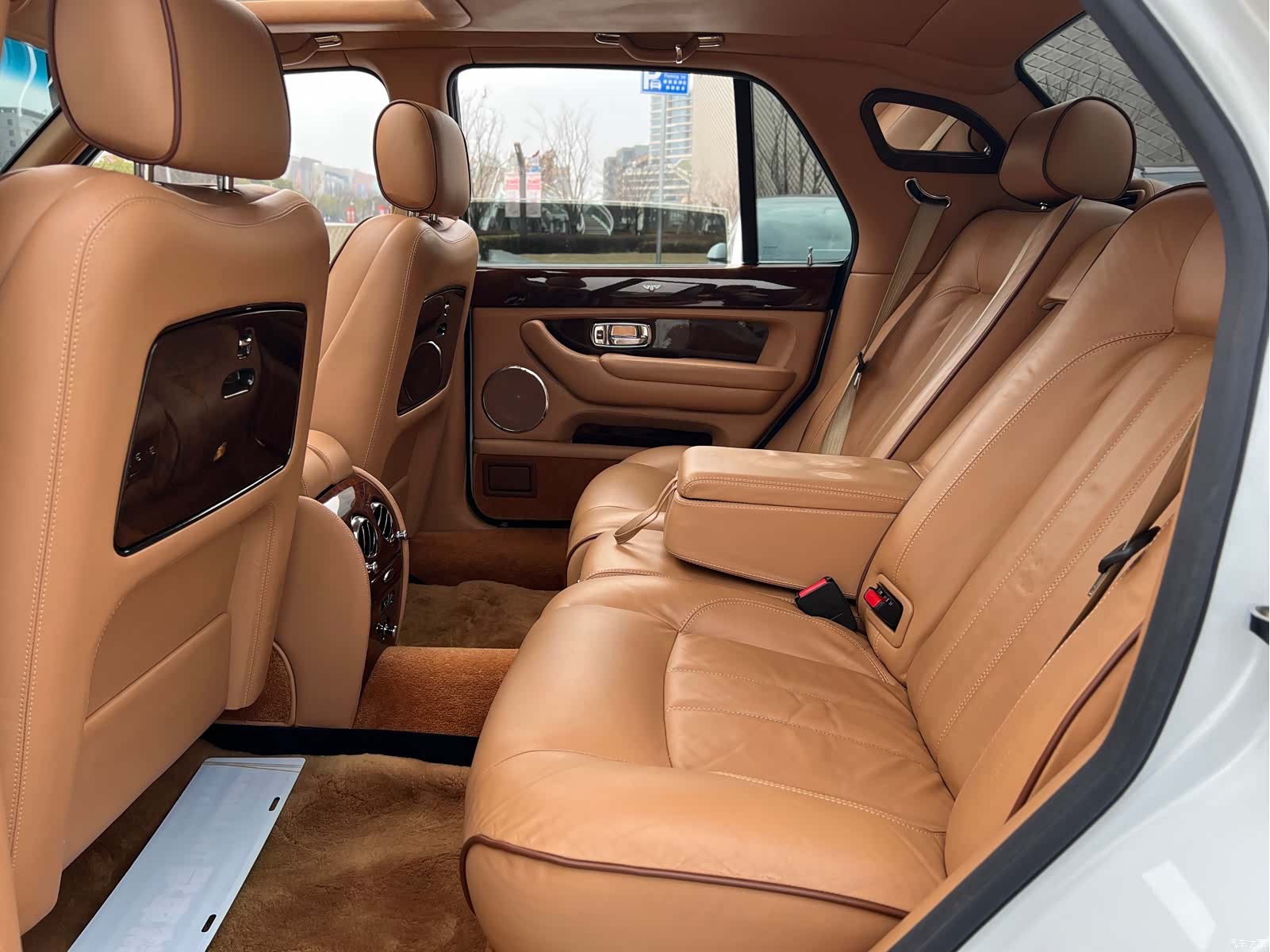 Bentley R, 2006 14
