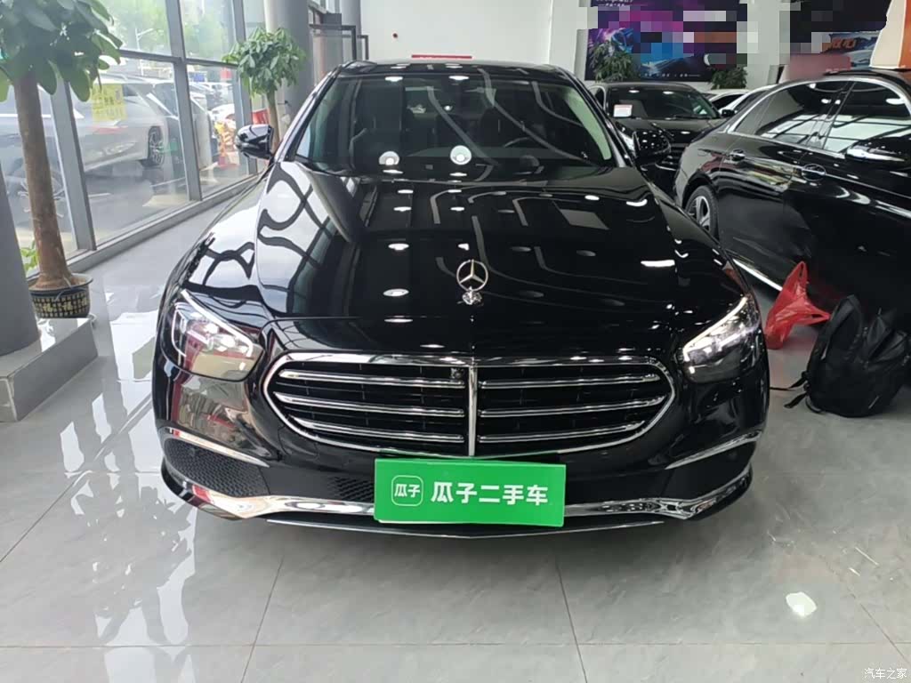 Mercedes-Benz E-Class, 2023 3