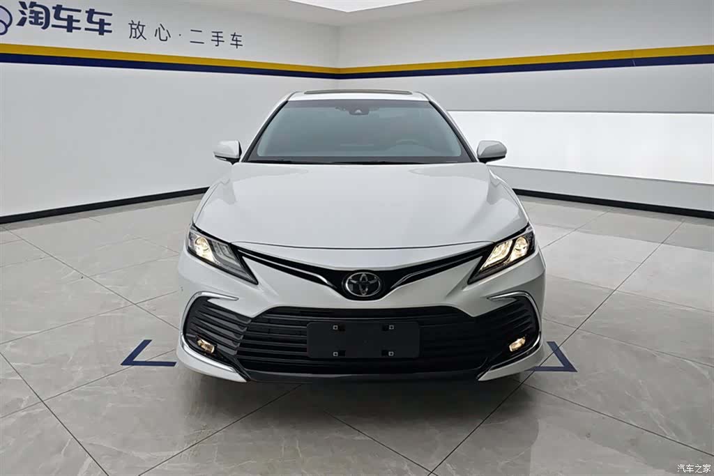 Toyota Camry, 2022 2