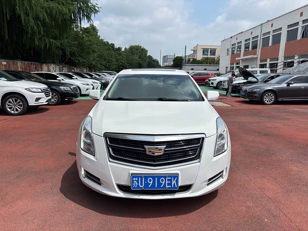Cadillac XTS